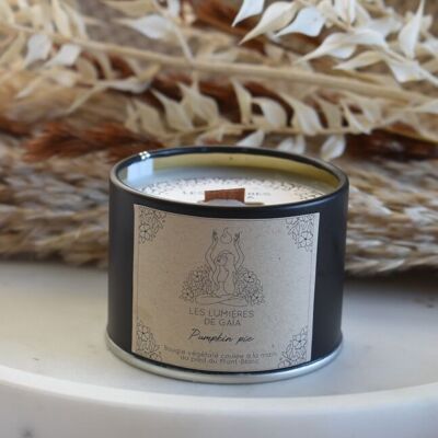 Pumpkin pie scented candle