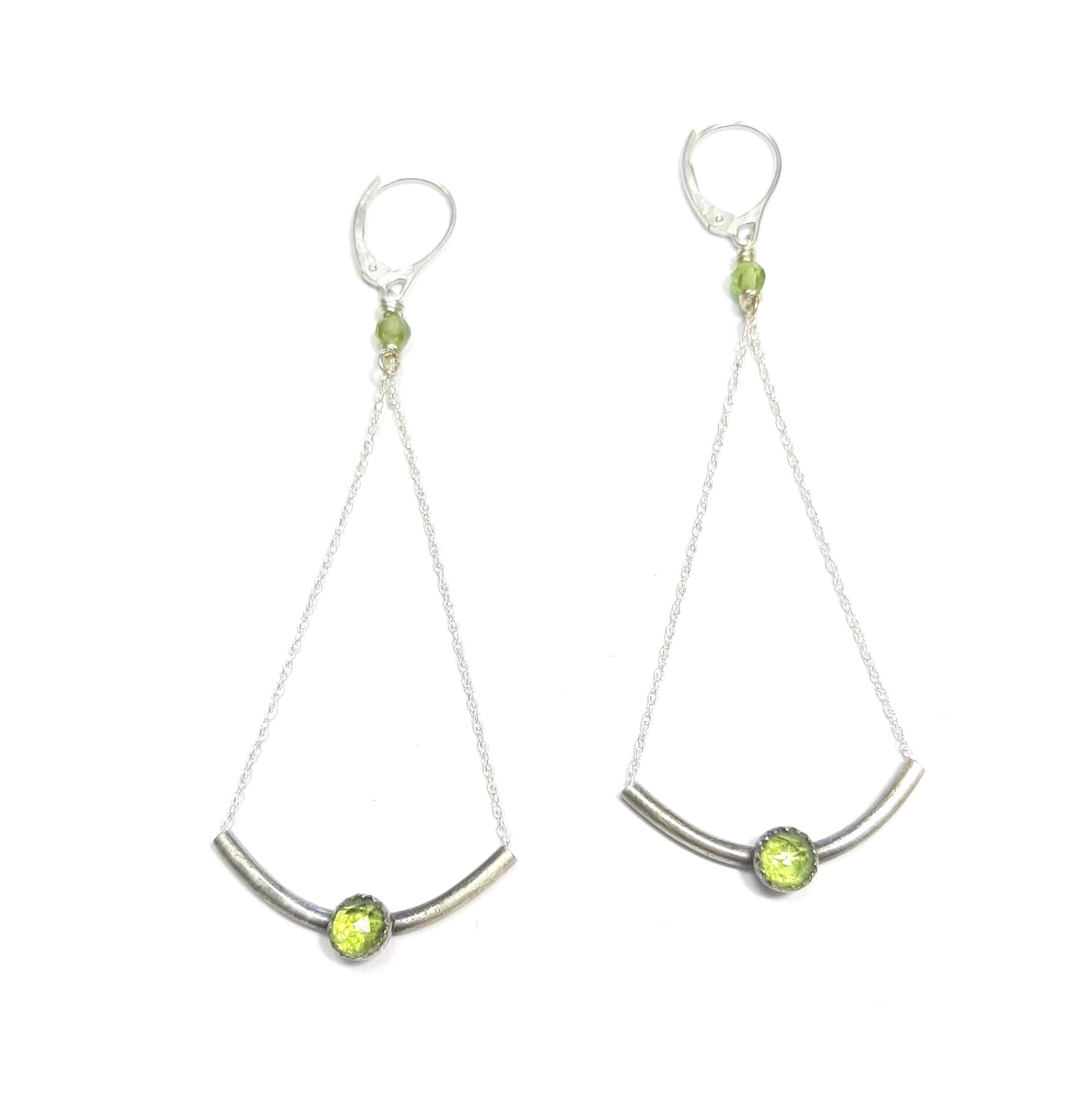 Orecchini Karajá in argento sterling 925 e peridoto