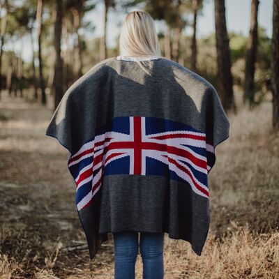 UK Flag Opplav poncho, one size fits all, machine washable. It does not catch odors or humidity, it does not shrink.