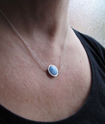 Ras de cou avec agate bleue, Collection "Planètes" 4