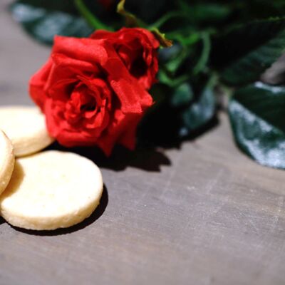 Marzipan with rose