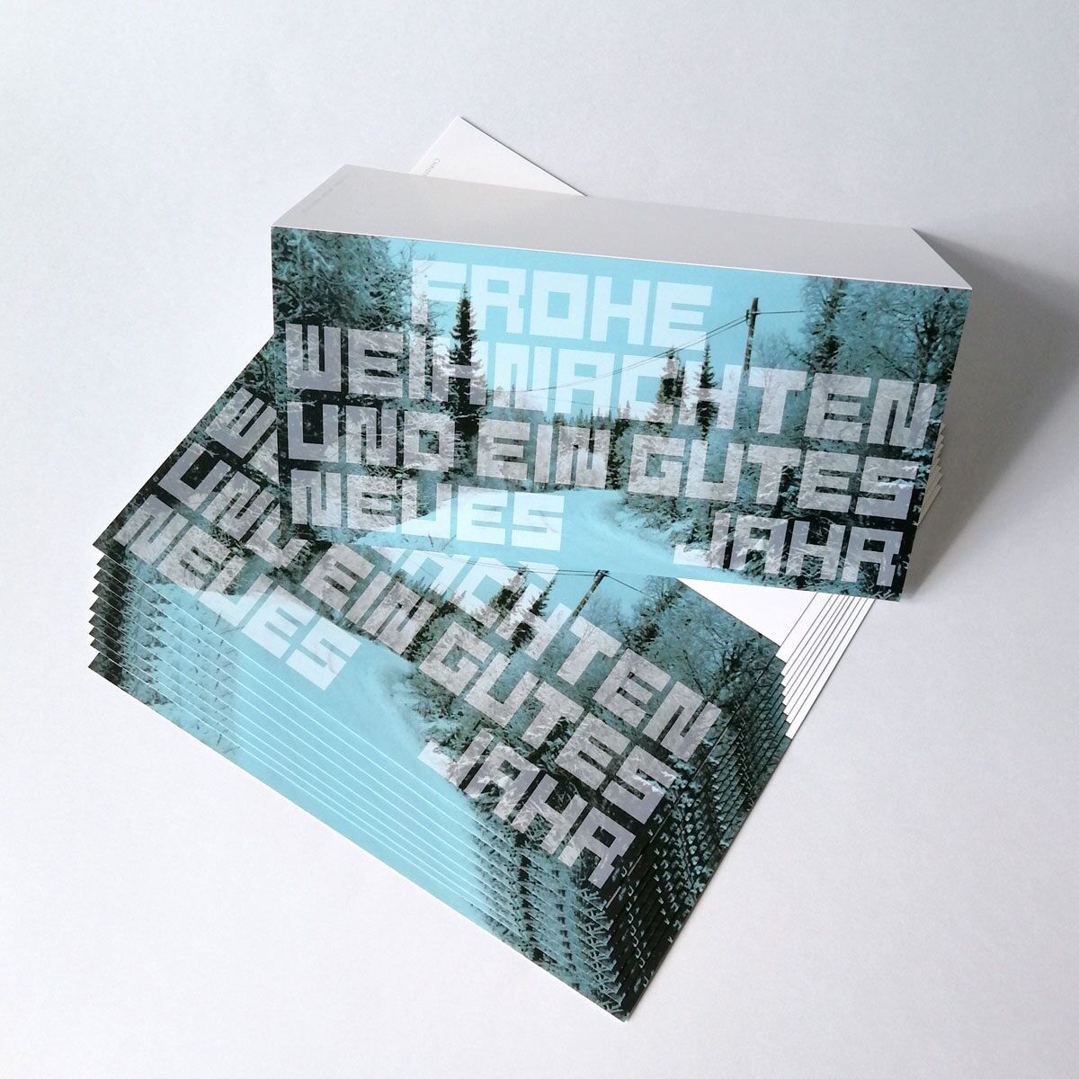 100er Set reduzierte Weihnachtskarten mit haftklebenden Umschlägen