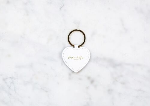 Heart keychain – White saffiano