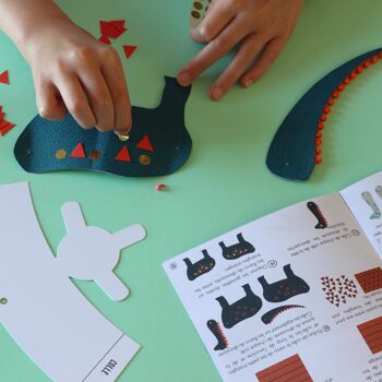 Coffret fabrication Pot à crayon Diplodocus pour enfant +1 livre - Kit bricolage/activité enfant en français 5