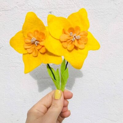 Felt daffodil