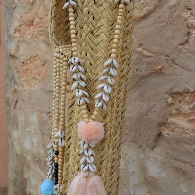 salmon colored shell necklace