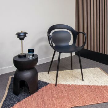 Lot de 4 fauteuils noirs
 en polypropylene
 58.5x60x83.5 cm alan 2