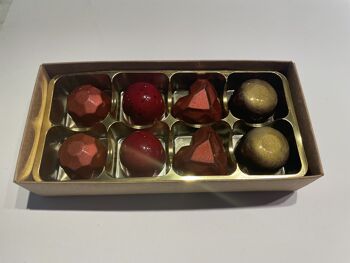 8 bonbons de chocolat mélangés (pralines) 5