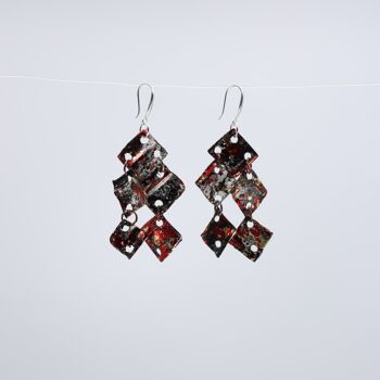 Boucles d'oreilles Aqua Chandelier - Dorées à la main - Noir, Rouge et Or