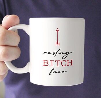 Tazza con la faccia da cagna a riposo