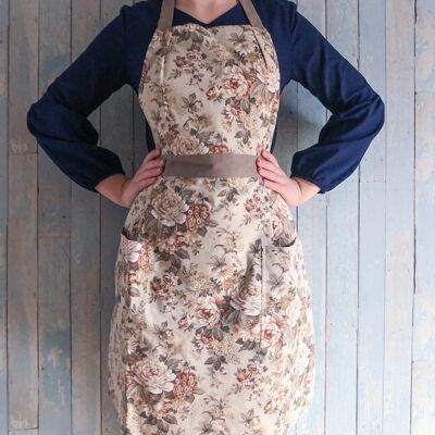Delantal completo estilo caserío para mujer, delantal floral marrón con bolsillos.