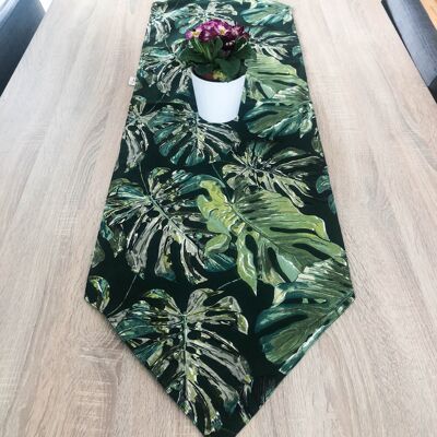 Table runner with green leaves paterns. Summer handmade table runner. Spring table decor.