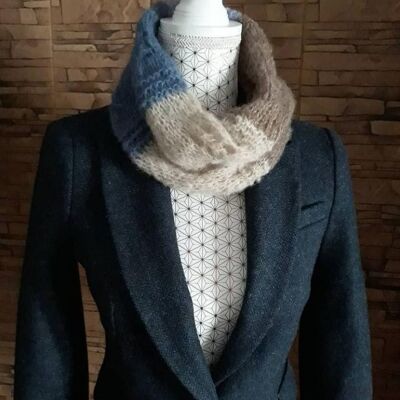 Loop scarf. Cuello. Headband. Beige. Blue. White.