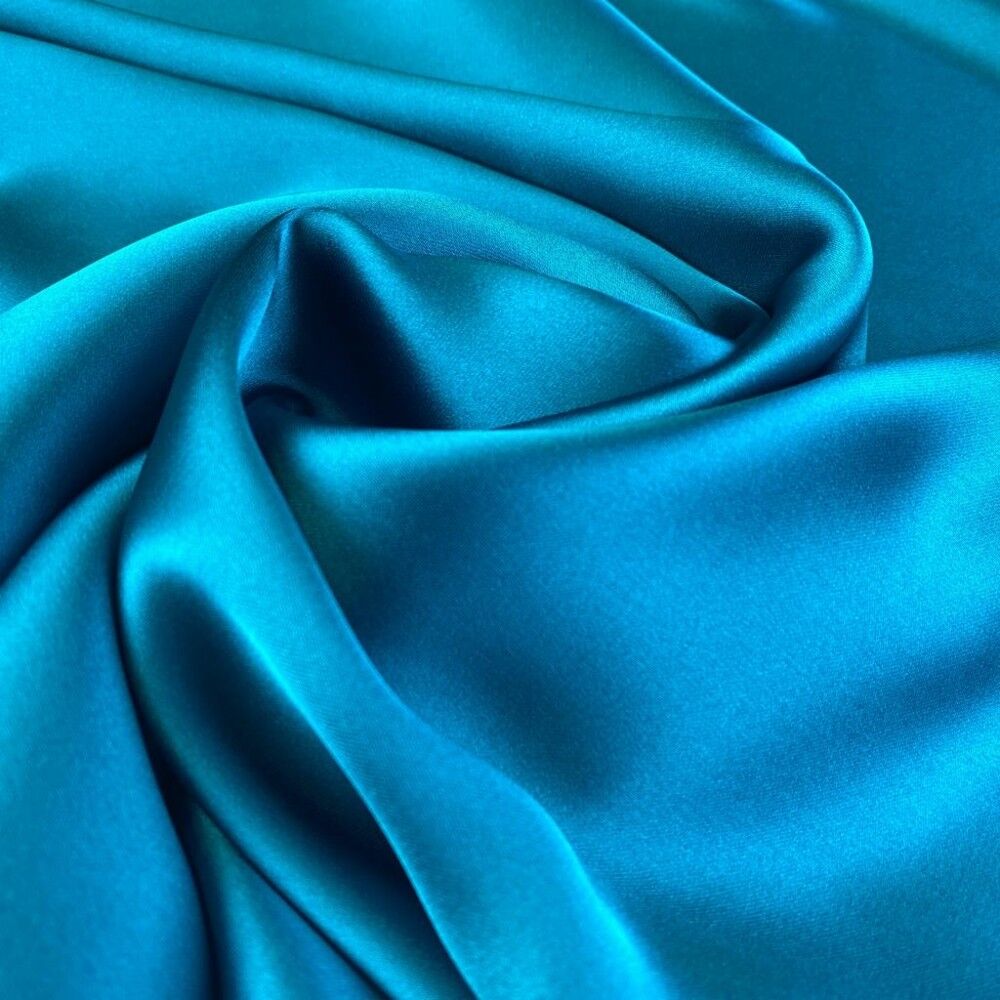 Entengrüner Stretch-Satin-Stoff