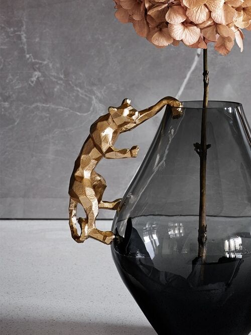 Hanging Jaguar Gold