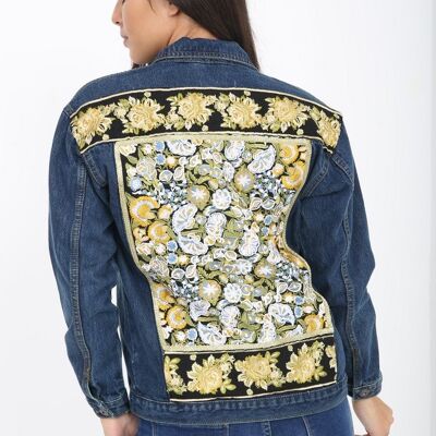 chaqueta vaquera extragrande con espalda dorada bordada