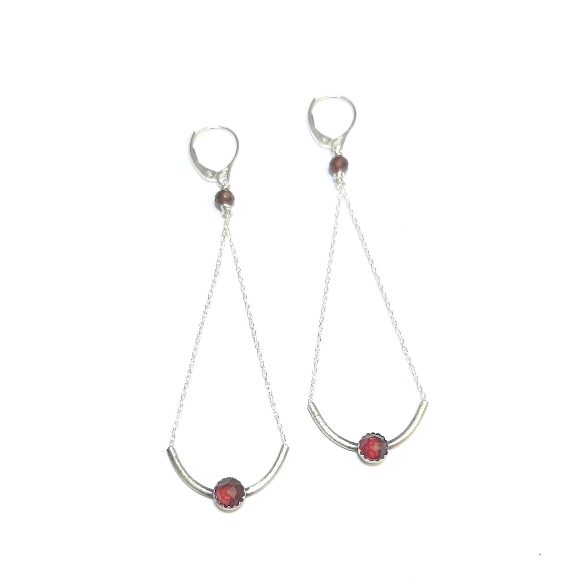 Orecchini Karajá in argento sterling 925 e granato