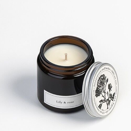 Lily & rose soy wax candle