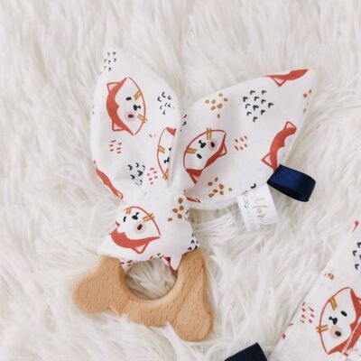 Little foxes teething rattle