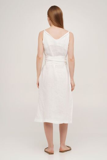 Robe en lin blanche avec poches 2