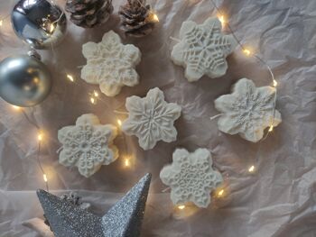 Snow Flakes Candle 7