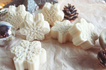Snow Flakes Candle 3