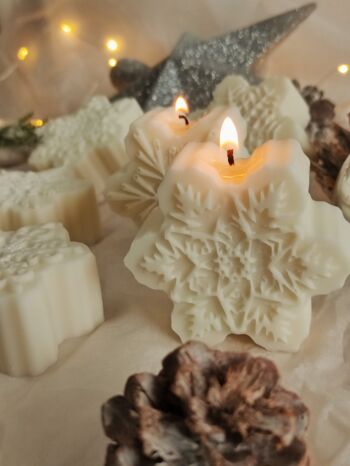 Snow Flakes Candle 1