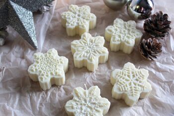 Snow Flakes Candle 4