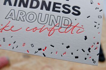 Carte de voeux d'anniversaire "confettis" typographique avec enveloppe 4