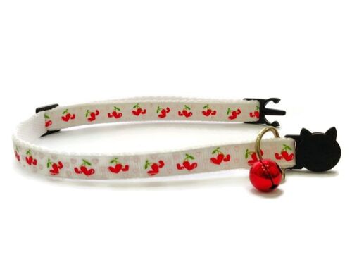 White with Red Hearts Kitten Collar