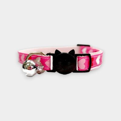 Collar de gatito rosa con corazones rojos, blancos y rosados