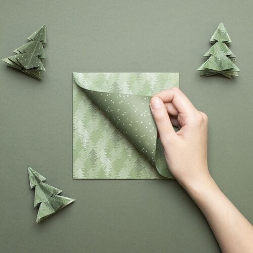 Doppelseitiges Origami Papier mit Tannenwald- und Sternenmuster - 25 Quadrate aus Recyclingpapier, 15x15cm - Perfekt für Kartenbasteln, Scrapbooking und mehr