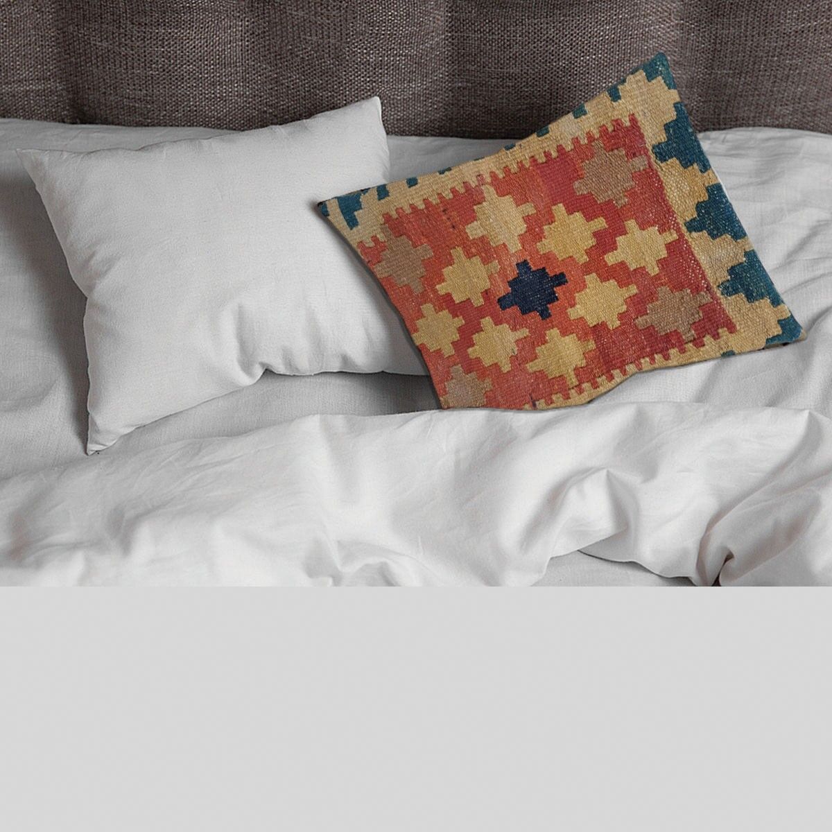 Fodera per cuscino con noce moscata intrecciata a mano Kilim