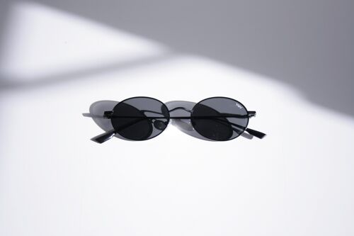 90s style slim sunglasses Black Frame - Black lens - Urban