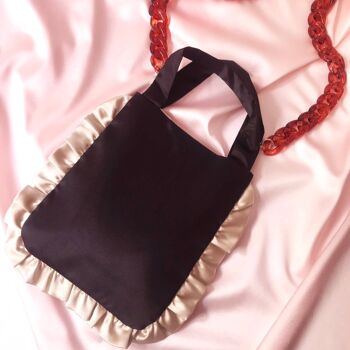 Onyx avec Champagne Silk Marina Ruffle Bag-Transparent Chain 4