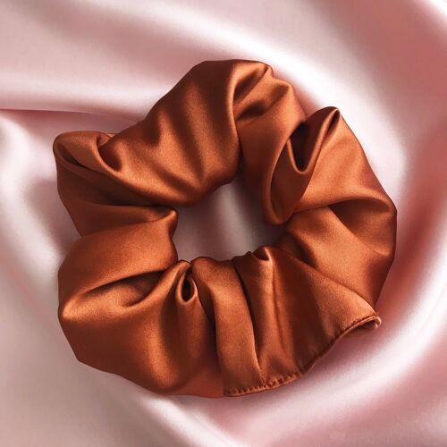 Silk Astrid Super Scrunchie-Conker