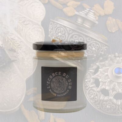 Handmade vegan candle with oud wood - 390g