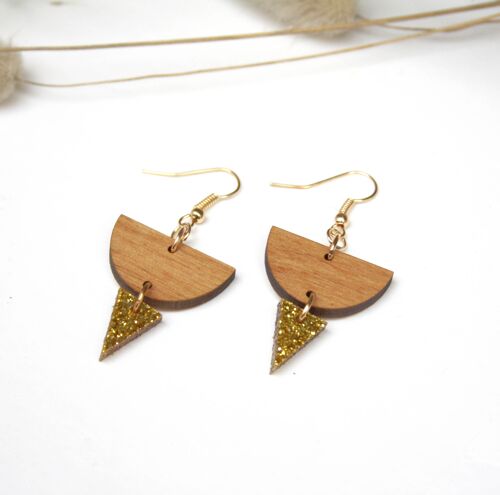 Boucles d’oreilles géométriques pendantes en bois, pépites dorées, inspiration pop & Memphis design