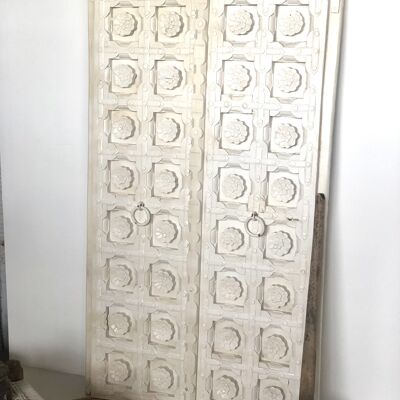 Porte décorative indienne blanchie