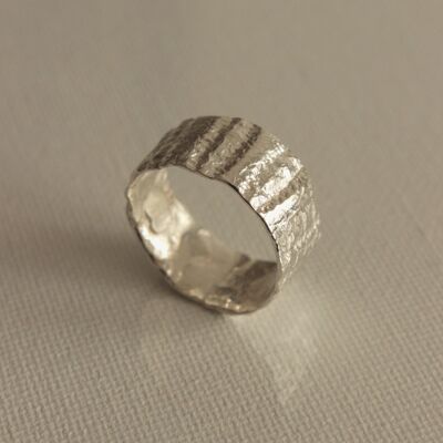 Oceanic textured wide ring - Silver
