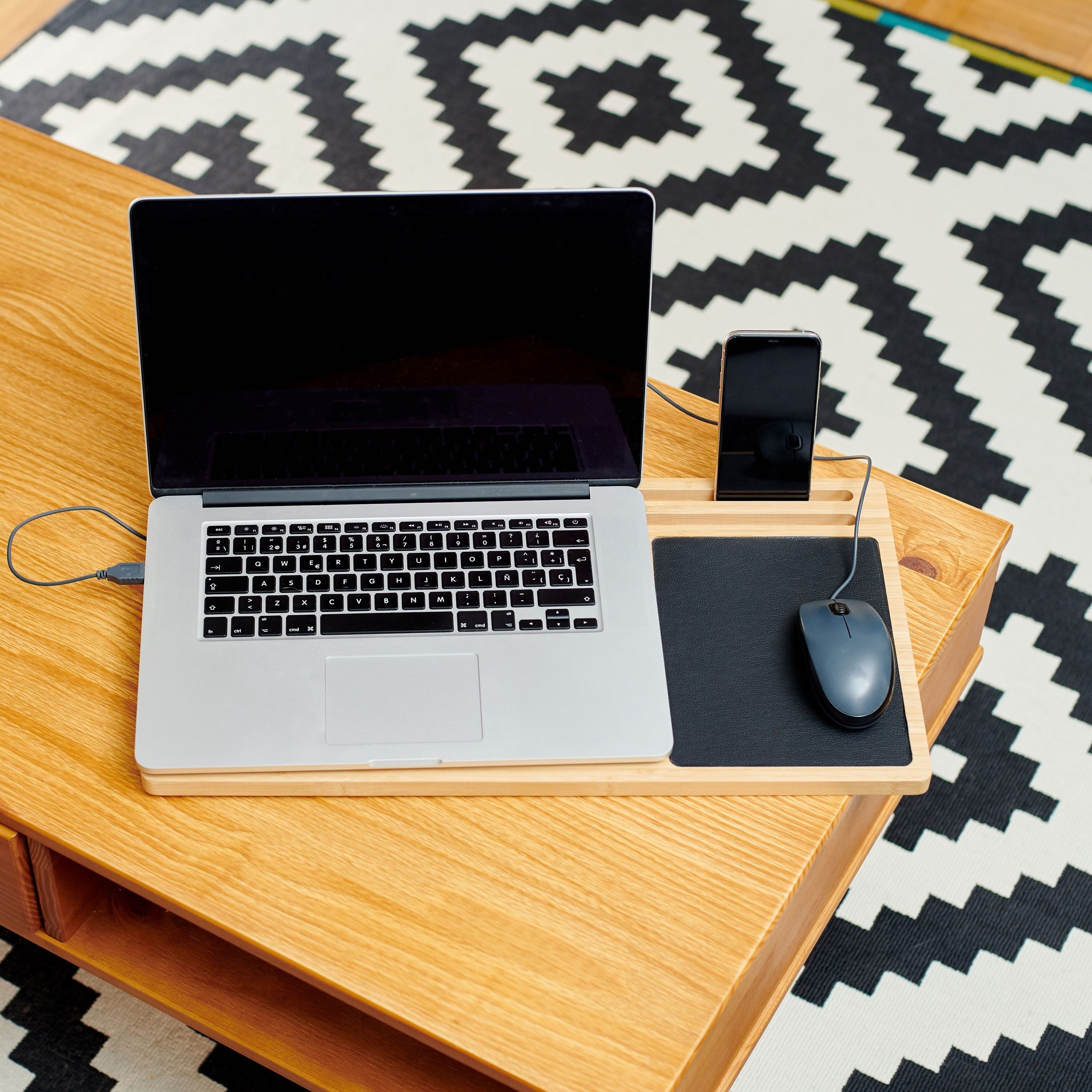 Tabulina: Tavolino porta pc in bambù