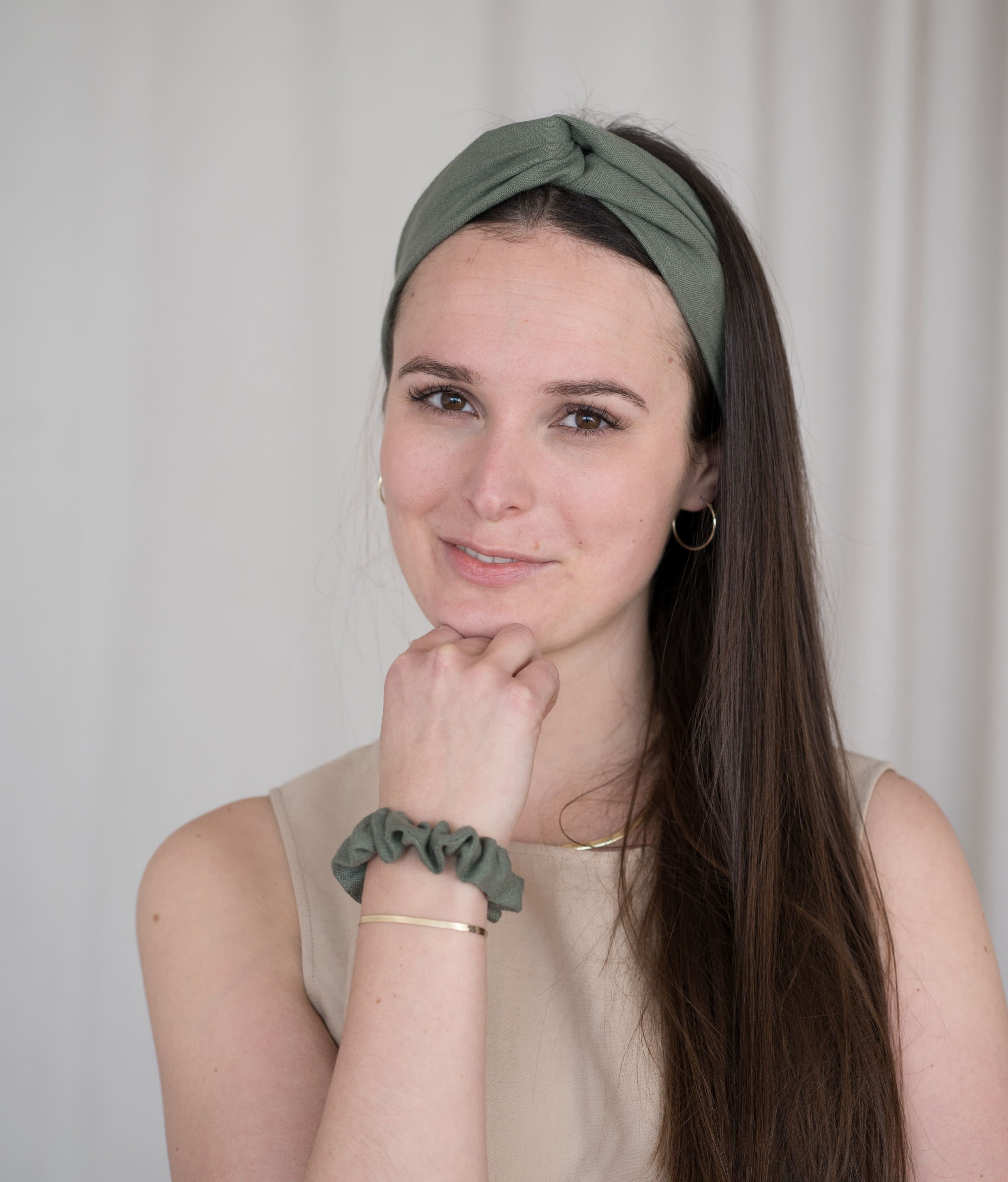 BANDEAU "LOVE" EN LIN VERT PASTEL