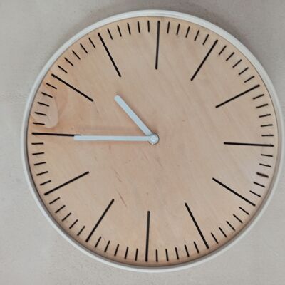 Reloj simple en blanco 40cm