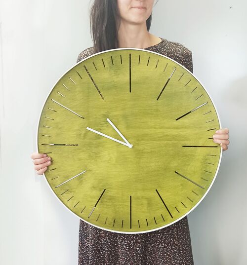 green simple clock White Needle 45 cm