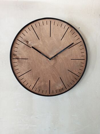 Horloge simple en noyer 58 cm 1