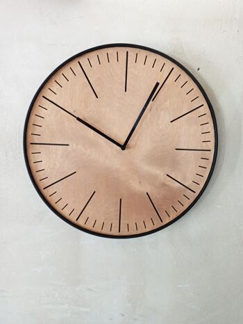 Horloge simple en TECK 30cm 4