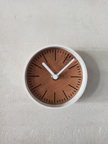 petite horloge de bureau en TECK Aiguille Blanche 10 cm et le socle 7x4x3cm 3