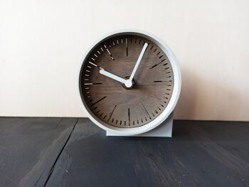 petite horloge de bureau GRISE Aiguille Blanche 10 cm et le socle 7x4x3cm 6