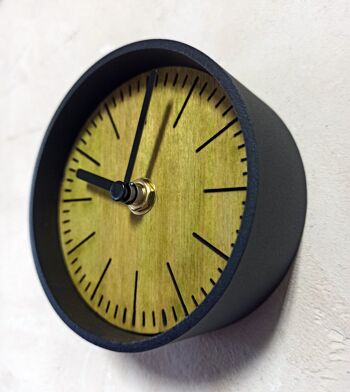 petite horloge de bureau OAK Black Needle 10 cm et le socle 7x4x3cm 2