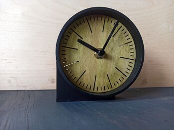 petite horloge de bureau OAK Black Needle 10 cm et le socle 7x4x3cm 6